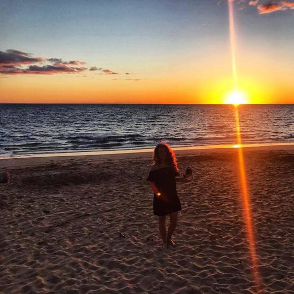 Meet your Posher, Kimberly - Picture 1 of 2